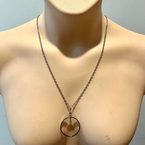Pre-Owned Silver Tone Women’s Necklace w/ Blank Circular Pendant Good for DIY